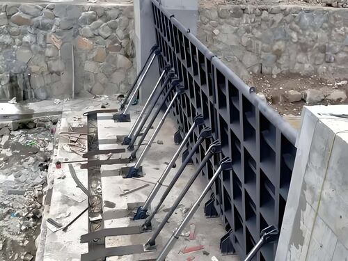 智能液压钢坝施中