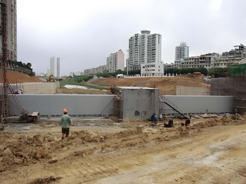​弧形钢坝闸结构全解析：核心组成、构造特点及应用现状文章配图