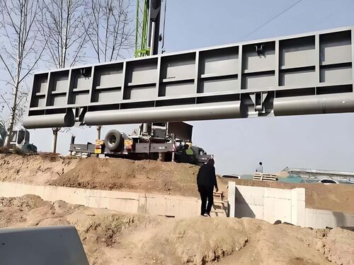 4m×8m 升降坝施工案例：灌区渠道升降坝节水灌溉工程现场报道案例实景图