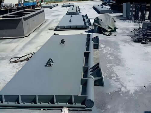 闸门全开时如何抗风浪？需要设计额外的锁定或防风装置吗？整体外观 | 通用型结构 | 闸门整体结构展示